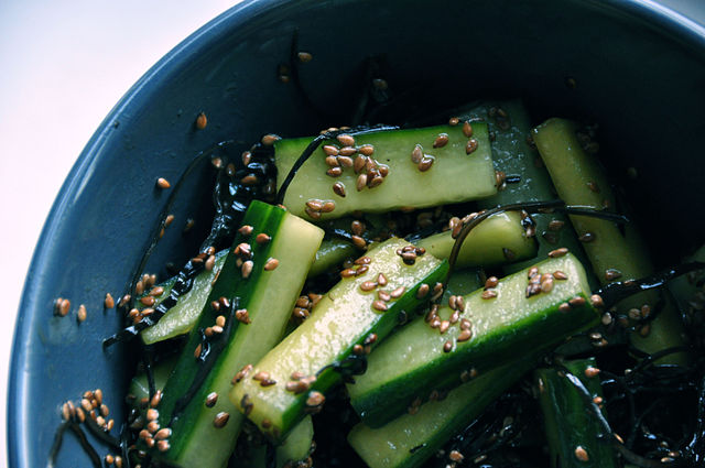 Ensalada de algas con pepino, receta deliciosa
