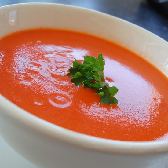 Sopa de tomate, una receta casera