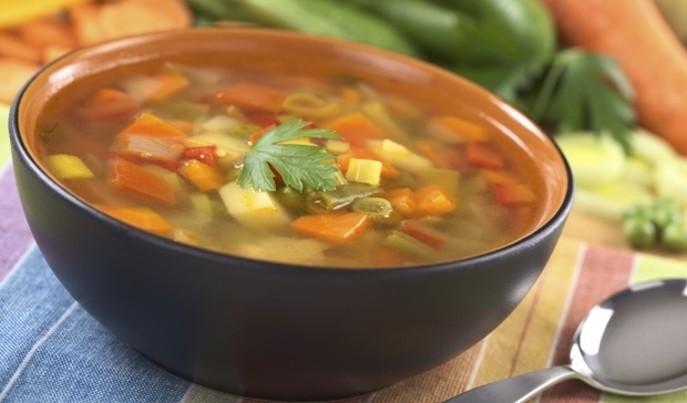 Sopa de verduras casera