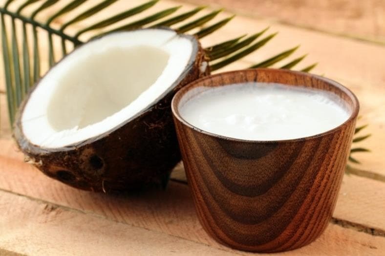 Beneficios de la leche de coco y sus propiedades