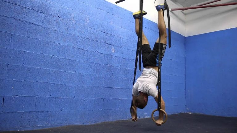 5 Consejos para la ejecución de Flexiones de pino en anillas